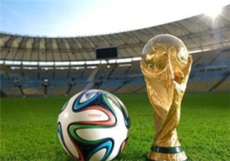 看世界杯的心情說說圖片 看世界杯喝啤酒說說句子