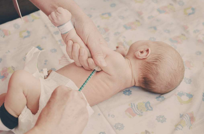 寶寶出生不久感染腸病毒怎么回事 寶寶怎么感染病毒的