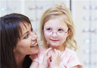 寶寶從小怎么保護視力 眼睛和視力問題的跡象有哪些 寶寶從小怎么保護視力 眼睛和視力問題的跡象有哪些