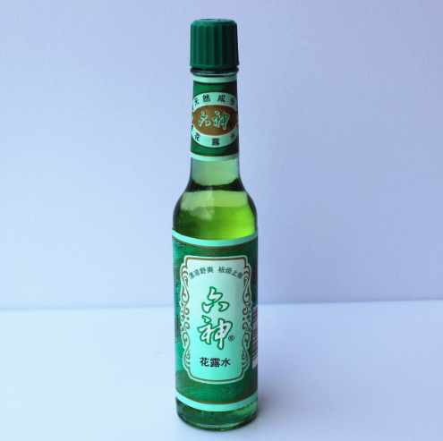 花露水和風油精能可以一起用嗎 怎么把花露水和風油精放一起用