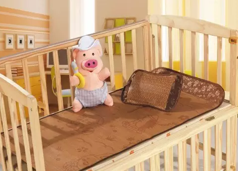 寶寶感冒還能不睡涼席2018 夏天體質弱的小孩適合涼席嗎