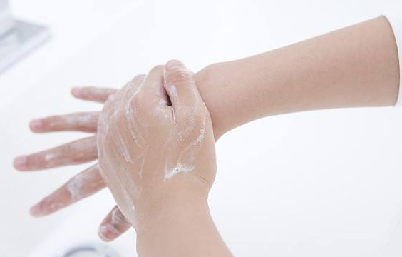 接觸了手足口病小孩怎么辦 洗手消毒正確洗手方法2018