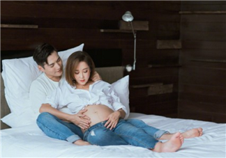 嚴屹寬女兒什么時候出生的 嚴屹寬杜若溪女兒多少斤