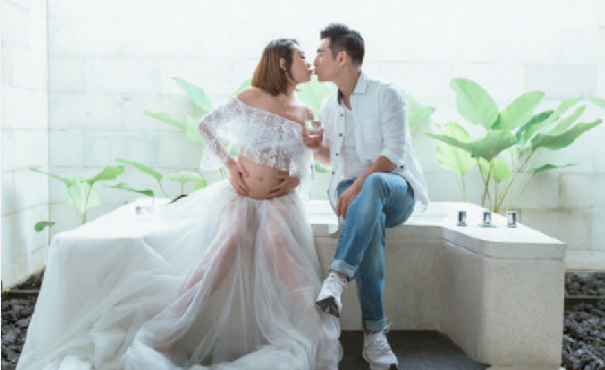 嚴屹寬女兒什么時候出生的 嚴屹寬杜若溪女兒多少斤