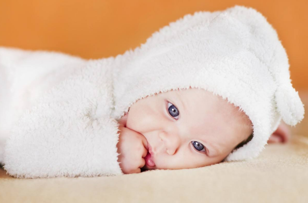 桃子水治痱子嗎 寶寶長痱子用桃子水好不好