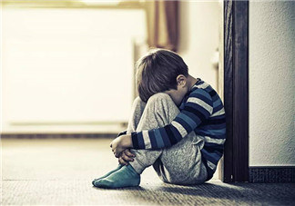 如何補救孩子的安全感 一心一意的關(guān)注和陪伴