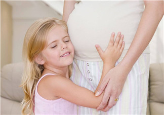 孕期腹痛如何分辨是宮縮還是肚子痛 孕期腹痛怎么回事