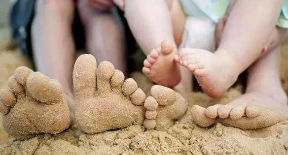 寶寶玩沙子得了皮炎怎么辦 小孩沙土皮炎治療方法 寶寶玩沙子得了皮炎怎么辦 小孩沙土皮炎治療方法