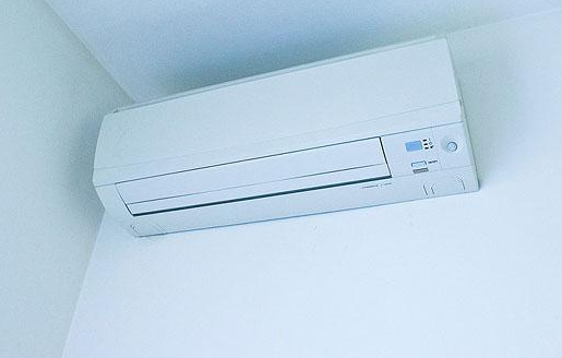 吹空調引起了濕疹怎么辦 記得定期清洗空調過濾網 