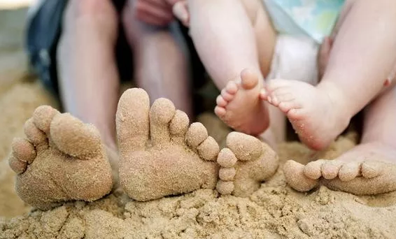 小孩為什么喜歡玩沙子 孩子喜歡玩沙好不好 小孩為什么喜歡玩沙子 孩子喜歡玩沙好不好