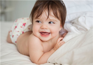 寶寶什么時(shí)候可以穿內(nèi)褲 什么樣的內(nèi)褲適合小寶寶 寶寶什么時(shí)候可以穿內(nèi)褲 什么樣的內(nèi)褲適合小寶寶