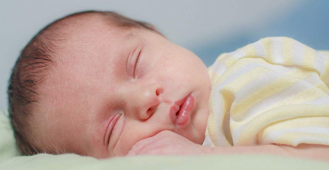 多汗的寶寶容易長痱子嗎 如何區分寶寶是不是長痱子