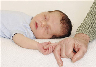 寶寶起痱子一般涂抹什么好的快 2018寶寶長痱子如何食療