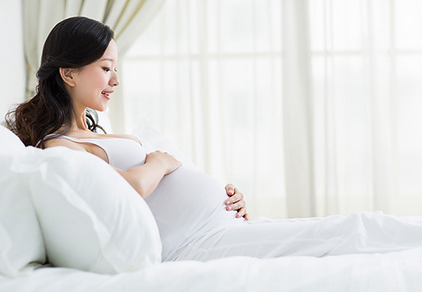 如何正確進行語言胎教 告訴TA你們的期待