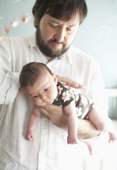 新生兒打嗝特別頻繁是什么原因 2018新生兒打嗝解決方法