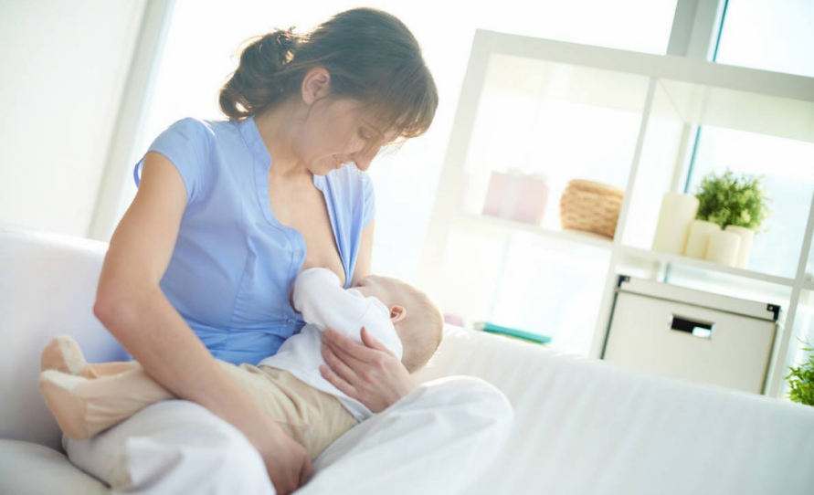 胸小就奶水少嗎 判斷奶水不足的標準是什么