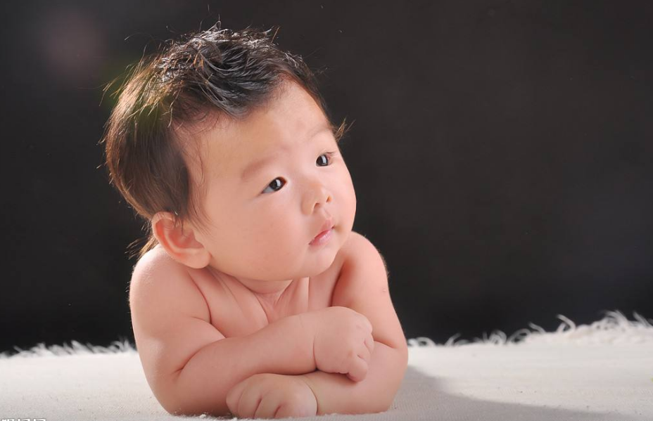 寶寶攢肚子和便秘有什么區(qū)別 怎么知道寶寶是不是攢肚子