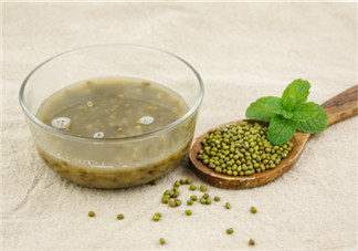 夏天寶寶解暑可以喝綠豆湯嗎 1歲內(nèi)的寶寶盡量不要喝