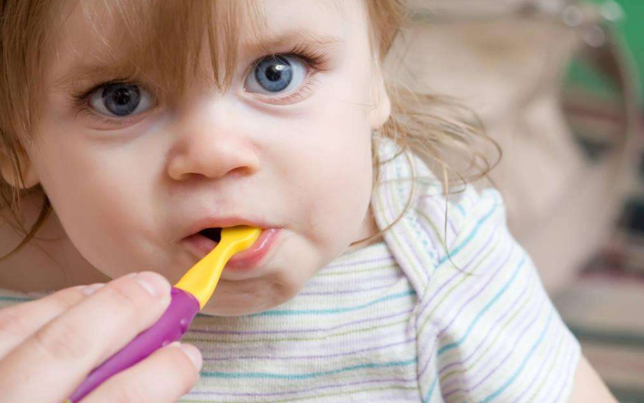 如何緩解孩子出牙不適 2018孩子長牙齒不舒服緩解方法 如何緩解孩子出牙不適 2018孩子長牙齒不舒服緩解方法