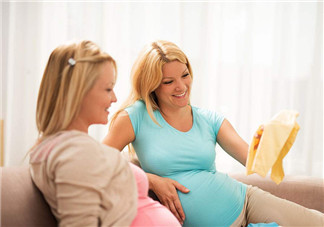 同卵雙胞胎胎兒大小及羊水量有差距怎么辦 如何治療與改善