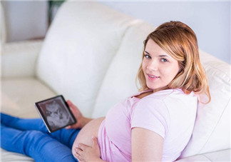 孕期胎心快是男孩胎心慢是女孩嗎 孕婦檢查胎心率看男女準(zhǔn)不準(zhǔn)