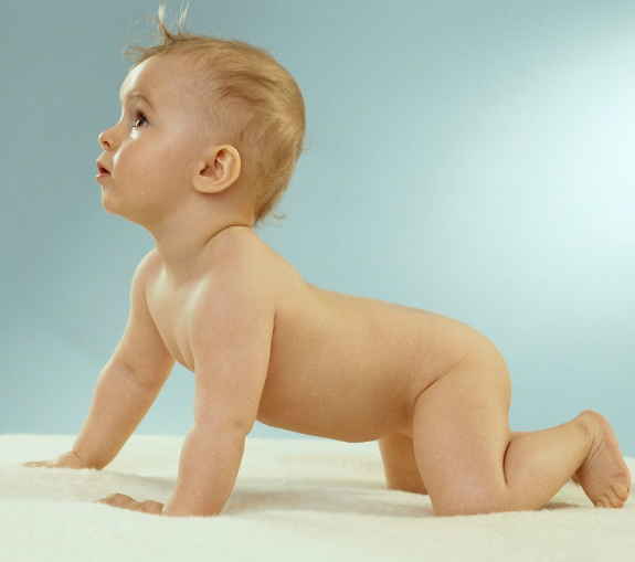 寶寶剃頭真的有助于發質變好嗎 再熱也別給寶寶剃光頭