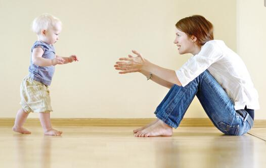 寶寶不愛學走路怎么辦 幫助寶寶學走路的小妙招2018