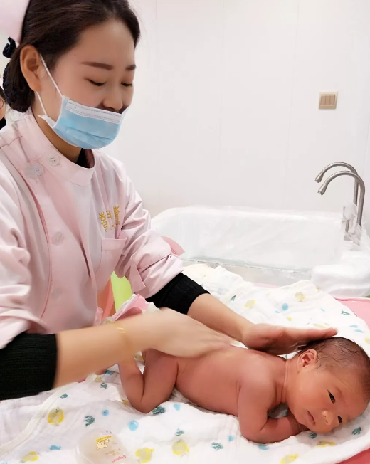 月子中心和請月嫂的區別2018 月子會所做月子有哪些好處