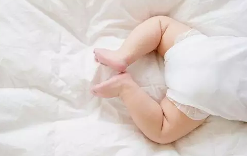 夏天寶寶尿布疹的原因是什么 寶寶發生尿布疹的癥狀有哪些