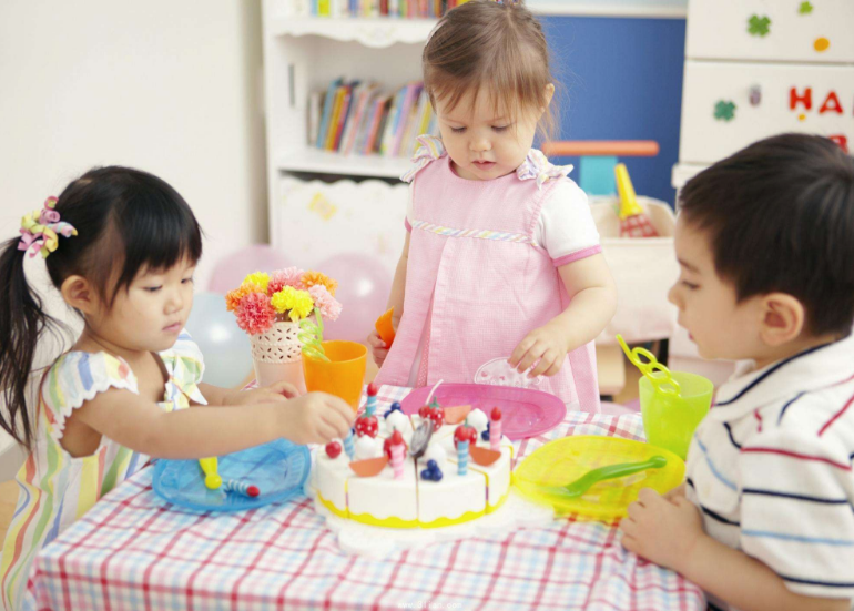 寶寶生日搞笑有愛的心情說說 寶寶生日幽默暖心的句子短語