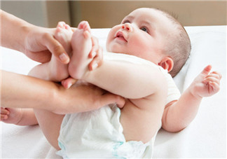 如何分辨寶寶是不是尿布疹 寶寶尿布疹有哪些癥狀