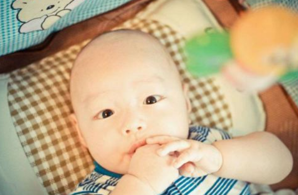 夏天寶寶脫水熱是什么病2018 三伏天寶寶脫水熱怎么預防