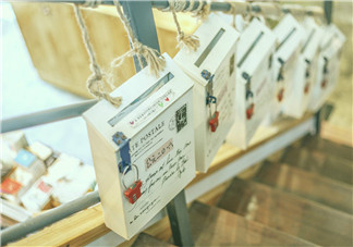 轉(zhuǎn)眼半年過去了說說句子圖片 轉(zhuǎn)眼間大半年又過去了的感慨