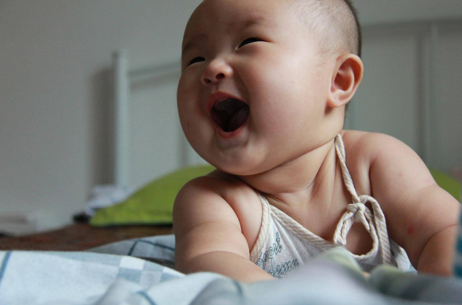 孩子總是在夜醒怎么辦 孩子夜醒幾率比較高用什么方法安撫比較好