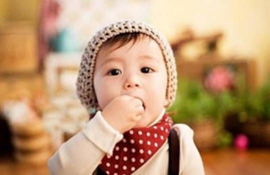 吃綜合維生素會葉酸過量嗎 懷孕怎么看吃葉酸有沒有超標2018