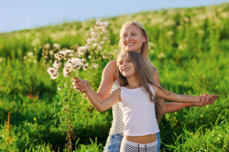 媽媽有甲減或甲亢可以給寶寶喂奶嗎 媽媽甲減或甲亢吃藥喂奶會怎么樣 媽媽有甲減或甲亢可以給寶寶喂奶嗎 媽媽甲減或甲亢吃藥喂奶會怎么樣