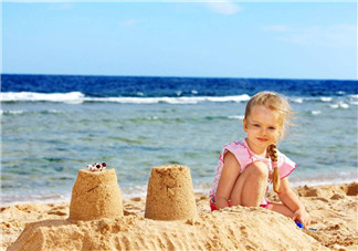 夏季寶寶肌膚如何護理 寶寶幼嫩的肌膚也需要防曬嗎