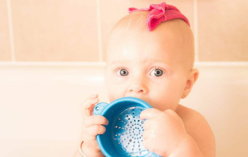 給寶寶洗臉搞笑的心情說(shuō)說(shuō) 給寶寶洗臉開(kāi)心的感慨句子