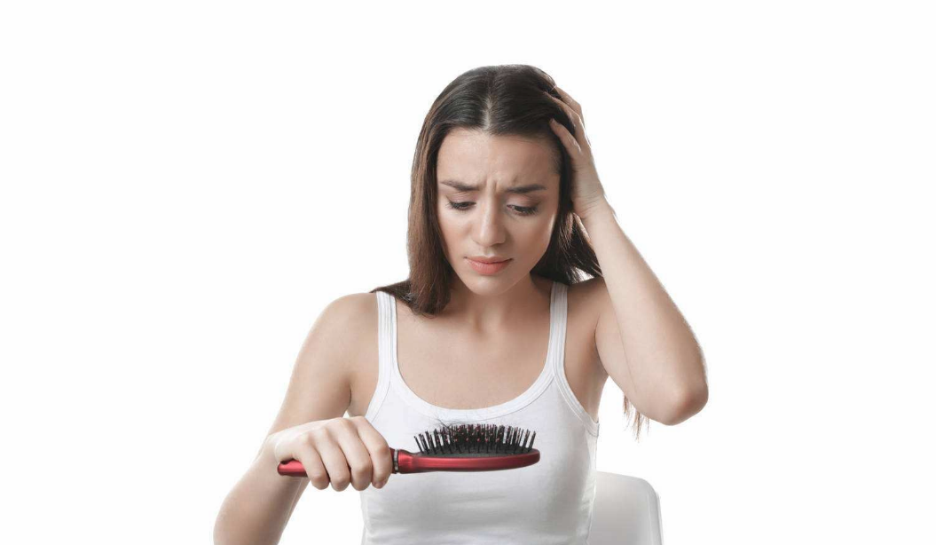 產后掉頭發嚴重用什么洗發水比較好 產后脫發的天然洗發水怎么選 