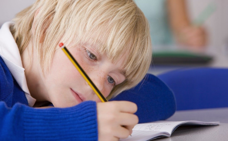 吃完晚飯陪小孩補課心情說說 給孩子輔導學習的感慨句子2018