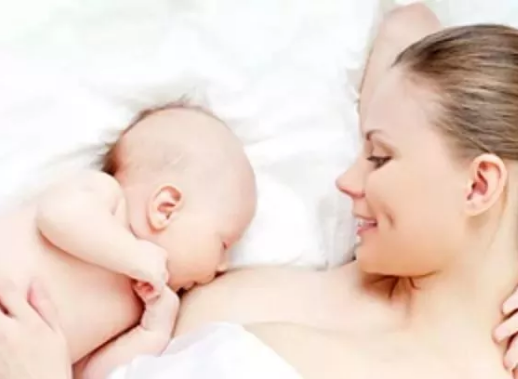 晚上叫醒寶寶喂奶好不好 寶寶多大不需要叫醒吃奶2018