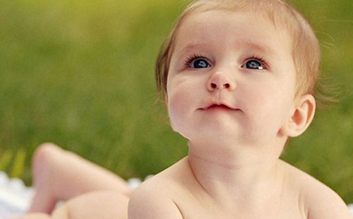 小孩愛出汗是怎么回事 孩子為什么總比大人愛出汗2018