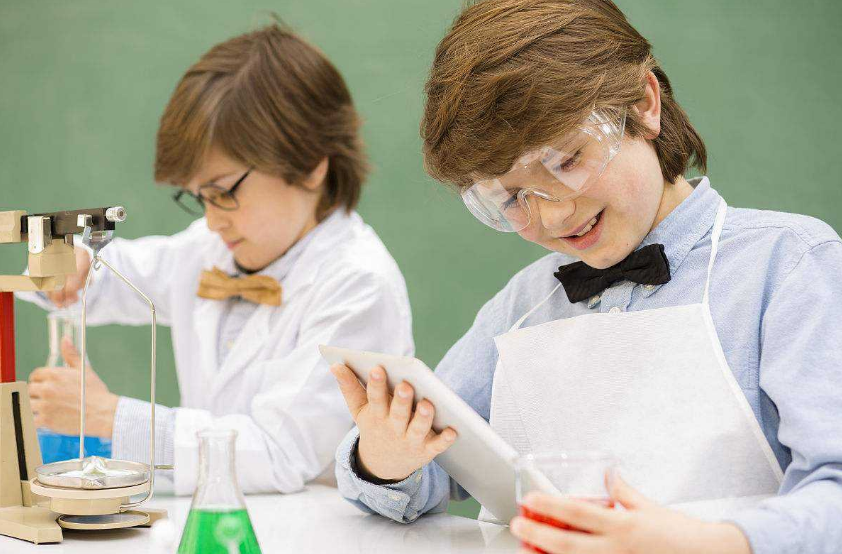 什么樣的輔導(dǎo)班適合孩子 如何選擇暑期輔導(dǎo)班