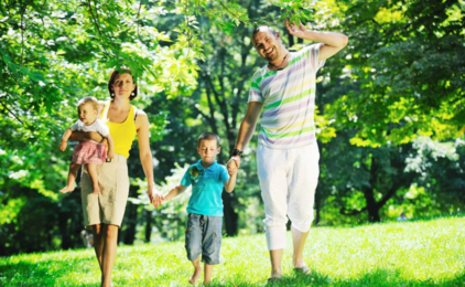 第一次帶孩子出遠(yuǎn)門的心情說說 2018和孩子跨越遠(yuǎn)方的句子短語(yǔ) 第一次帶孩子出遠(yuǎn)門的心情說說 2018和孩子跨越遠(yuǎn)方的句子短語(yǔ)