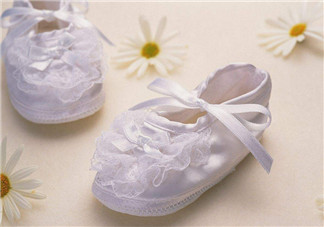 寶寶不會走路怎么買鞋子 寶寶不同階段如何選鞋
