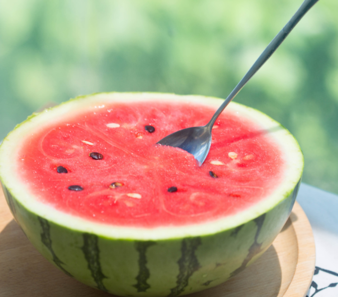 孕婦吃西瓜要注意什么 孕婦吃瓜要適量不宜吃太多