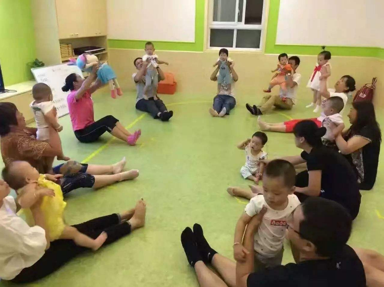 孩子有必要上早教班嗎 自己在家教和早教班有什么區(qū)別