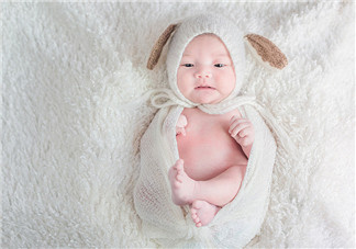 夏季寶寶出生后多久可以抱出門 夏天帶寶寶外出要注意什么2018