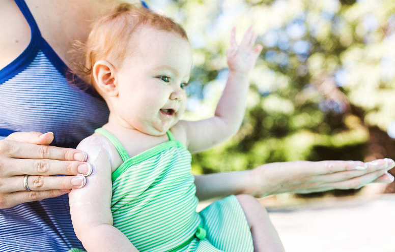 夏天寶寶先防曬還是防蚊 夏季怎么用防曬和防蚊用品