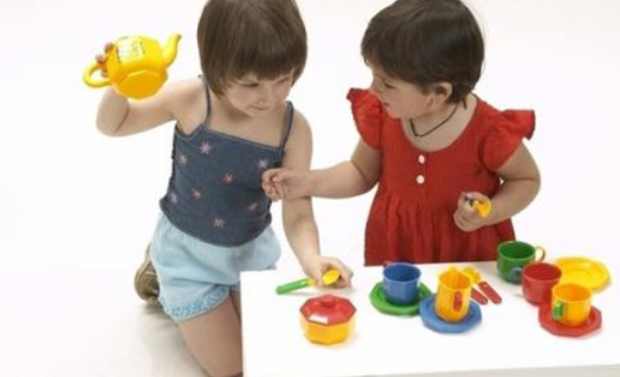 寶寶不愛分享就是自私小氣嗎 怎么讓寶寶懂得分享2018 寶寶不愛分享就是自私小氣嗎 怎么讓寶寶懂得分享2018